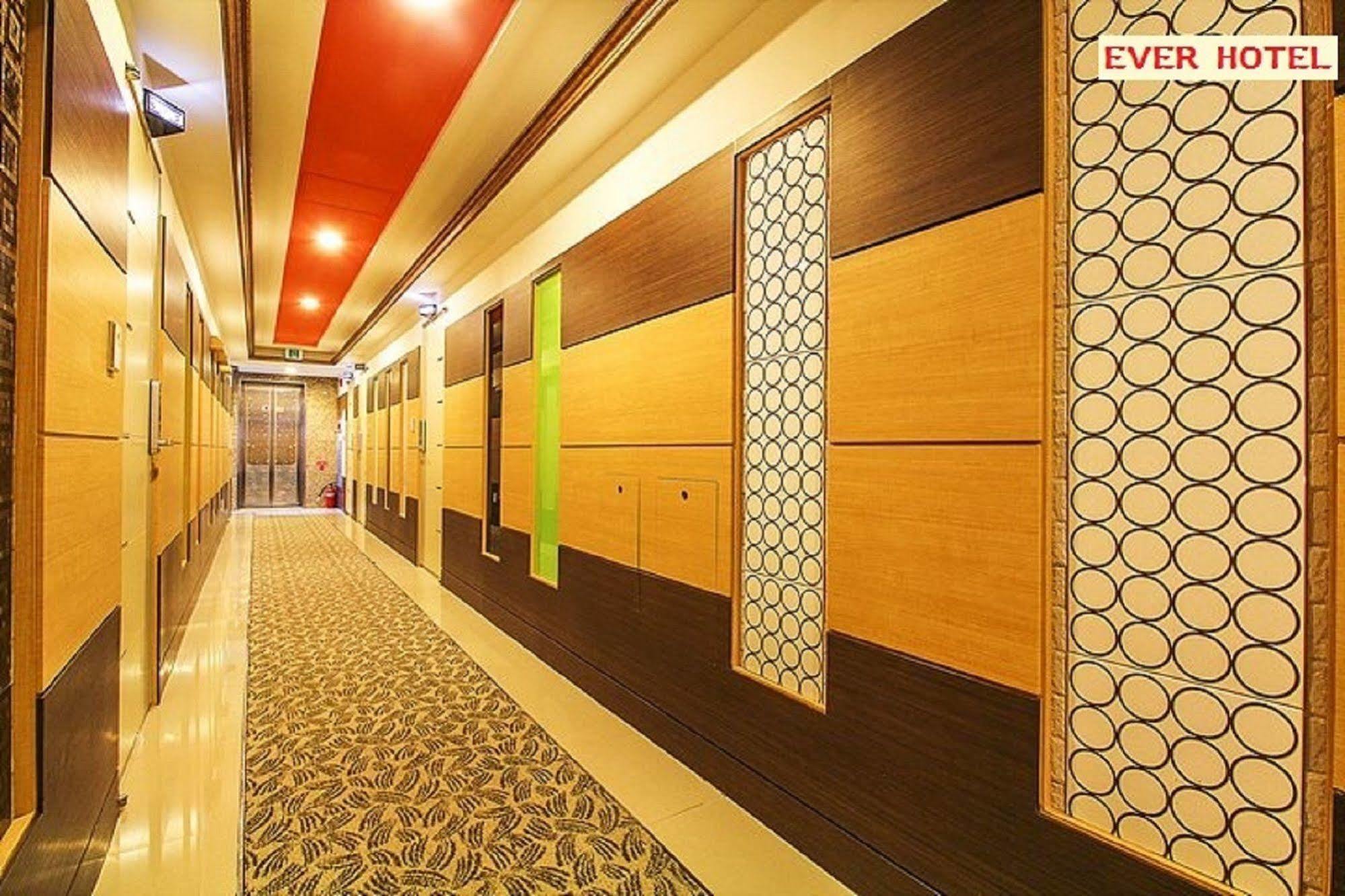 Ever Hotel Jeju Exterior photo